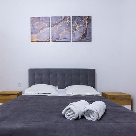 Vodna White Apartment Lwów Zewnętrze zdjęcie